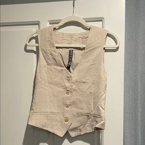Vuori XS Cream button up vest